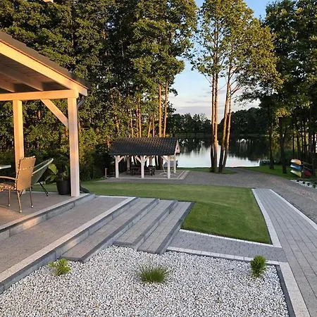 Pod Jesionem Nad Jeziorem Casa de Férias Slawianowo