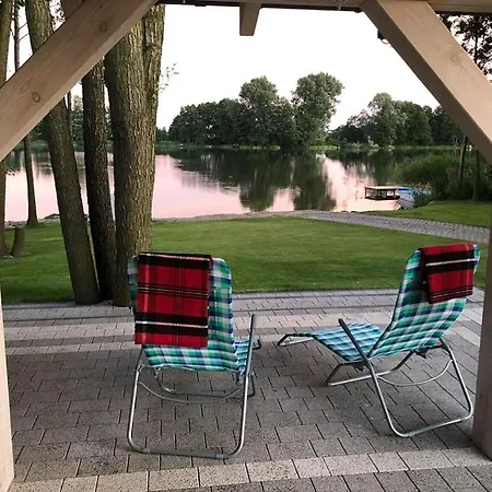 Pod Jesionem Nad Jeziorem Slawianowo