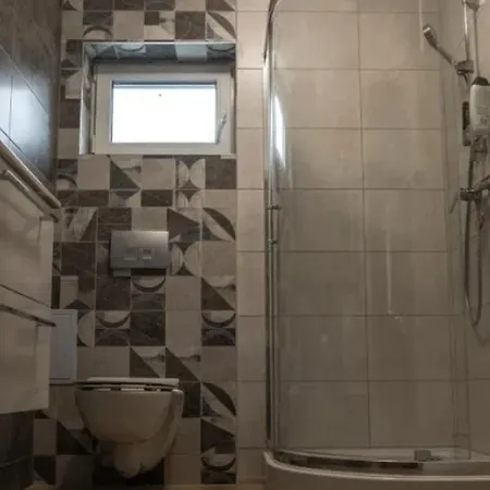 Pod Jesionem Nad Jeziorem