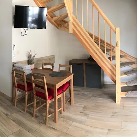 Pod Jesionem Nad Jeziorem *