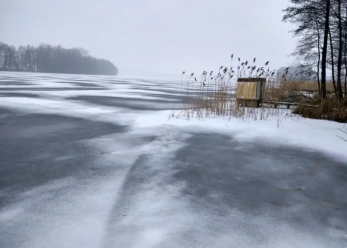 Pod Jesionem Nad Jeziorem Slawianowo