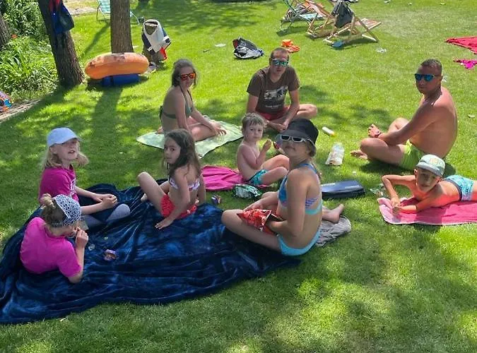 Pod Jesionem Nad Jeziorem *